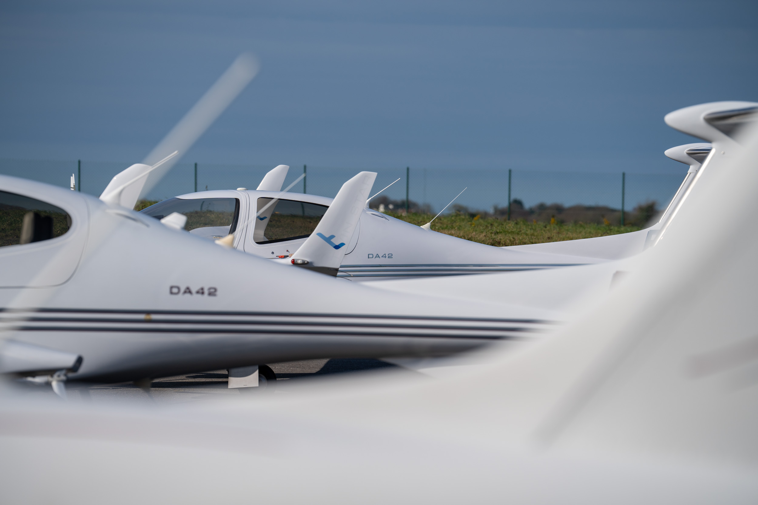 Diamond DA42 alignés sur le tarmac d'Iroise