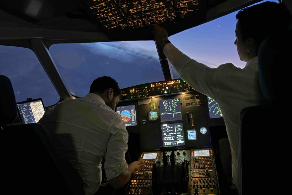 Cockpit en formation APS-MCC